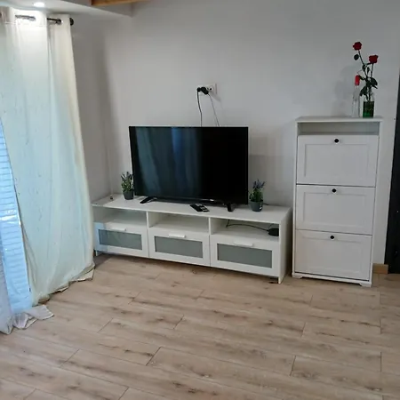Maison A Louer * Donzère